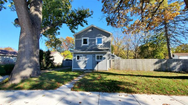 913 N Monroe Street, Lowell, MI 49331