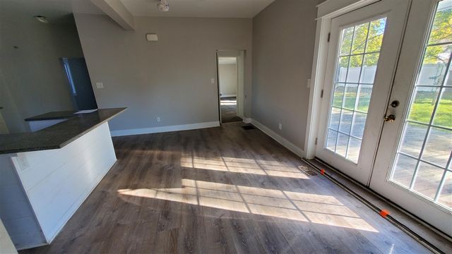 913 N Monroe Street, Lowell, MI 49331