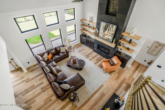 9304 Bowman Farms Lane, Sylvania, OH 43560