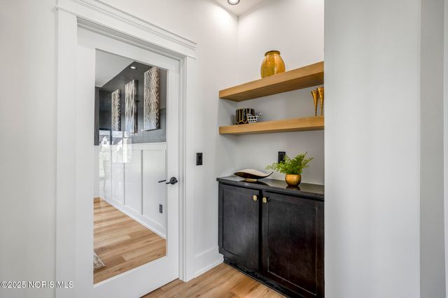 9304 Bowman Farms Lane, Sylvania, OH 43560