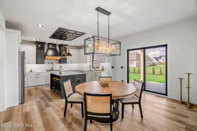 9304 Bowman Farms Lane, Sylvania, OH 43560