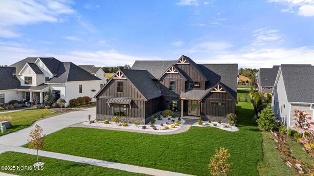 9304 Bowman Farms Lane, Sylvania, OH 43560