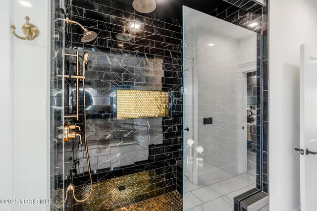 9304 Bowman Farms Lane, Sylvania, OH 43560