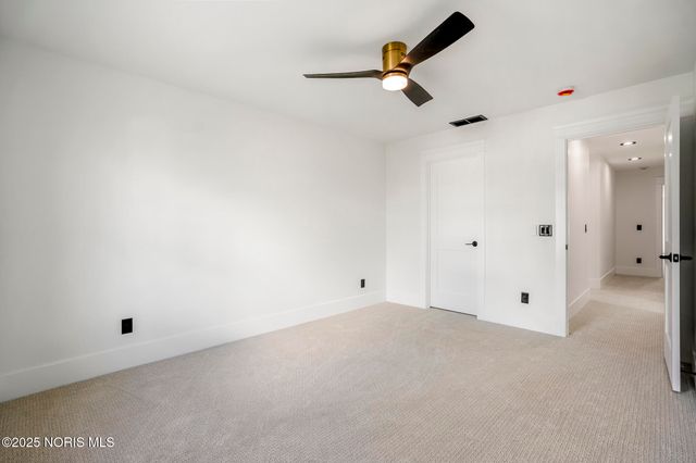 9304 Bowman Farms Lane, Sylvania, OH 43560