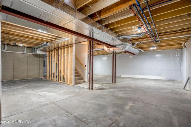 9304 Bowman Farms Lane, Sylvania, OH 43560