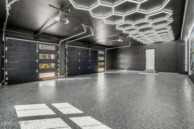 9304 Bowman Farms Lane, Sylvania, OH 43560