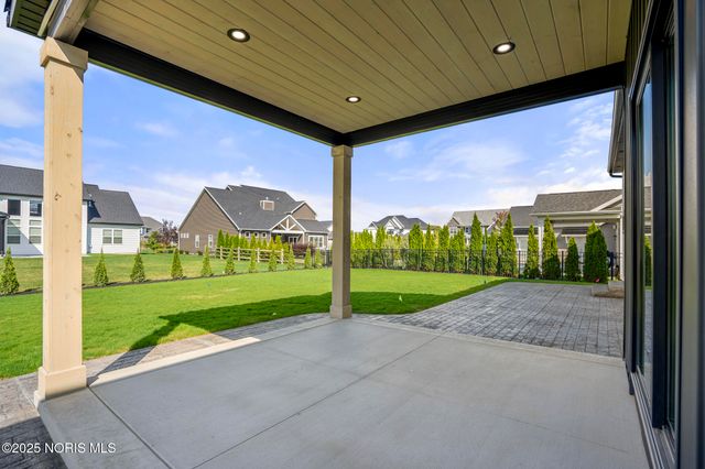 9304 Bowman Farms Lane, Sylvania, OH 43560