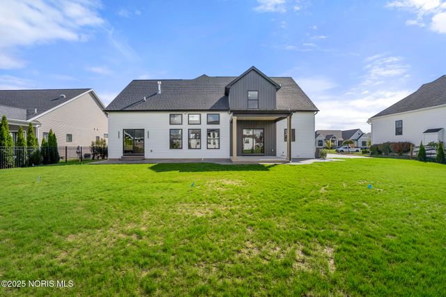 9304 Bowman Farms Lane, Sylvania, OH 43560