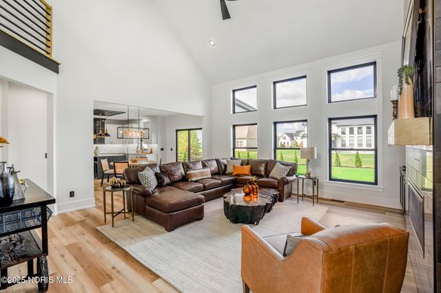 9304 Bowman Farms Lane, Sylvania, OH 43560