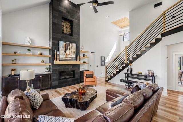 9304 Bowman Farms Lane, Sylvania, OH 43560