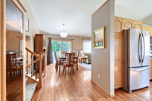 224 Pendryn Hill Bay, Woodbury, MN 55125