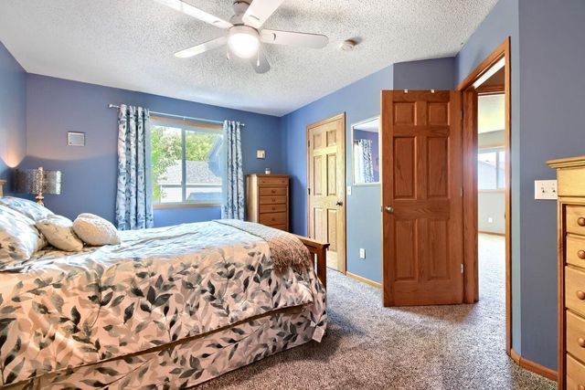 224 Pendryn Hill Bay, Woodbury, MN 55125