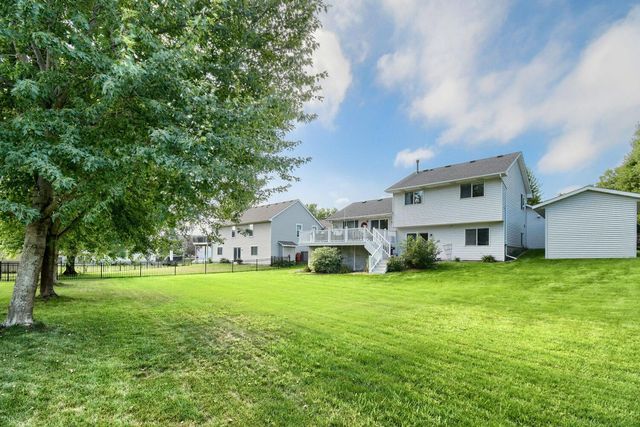 224 Pendryn Hill Bay, Woodbury, MN 55125