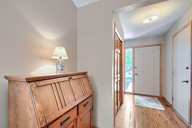 224 Pendryn Hill Bay, Woodbury, MN 55125