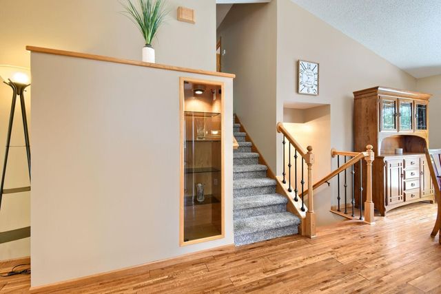 224 Pendryn Hill Bay, Woodbury, MN 55125