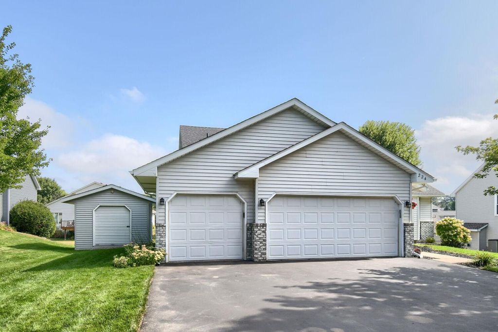 224 Pendryn Hill Bay, Woodbury, MN 55125 — photo 3
