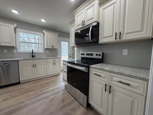 76 Autumn Drive, London, KY 40744