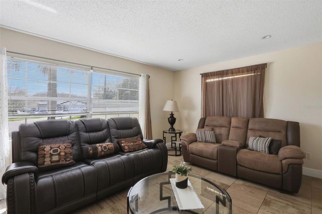 2732 HIDDEN COVE COURT, Orlando, FL 32822