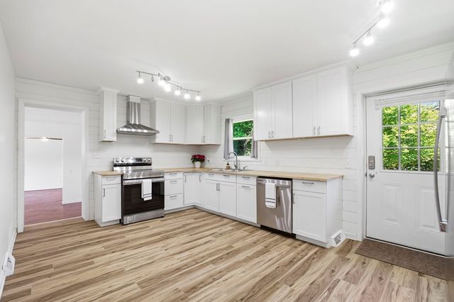498 Cedar St, Dalton, GA 30720