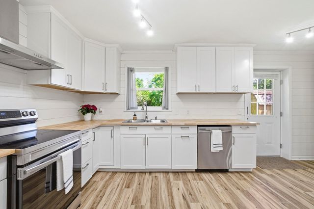 498 Cedar St, Dalton, GA 30720