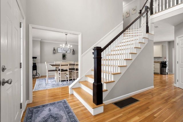 5 Harvest Lane, Bedford, NH 03110