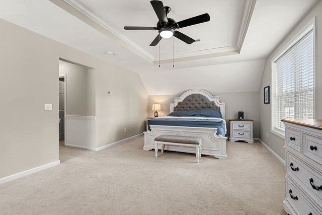 5 Harvest Lane, Bedford, NH 03110