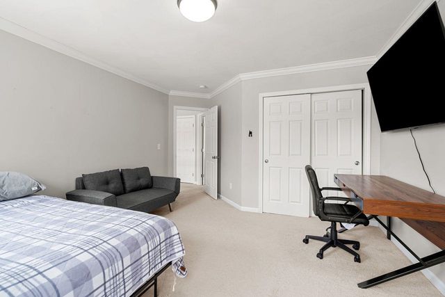 5 Harvest Lane, Bedford, NH 03110