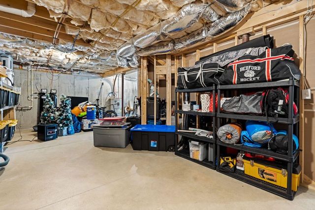 5 Harvest Lane, Bedford, NH 03110