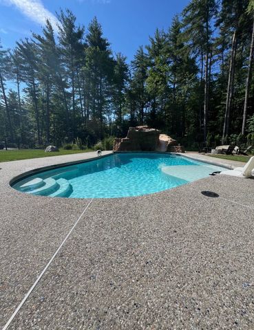 5 Harvest Lane, Bedford, NH 03110