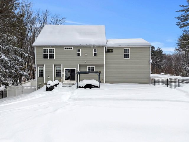 5 Harvest Lane, Bedford, NH 03110