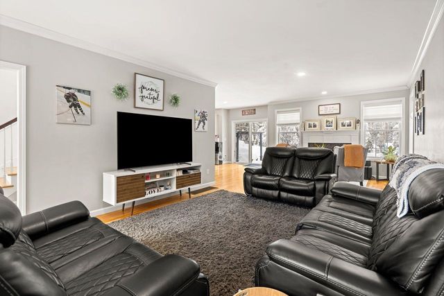 5 Harvest Lane, Bedford, NH 03110