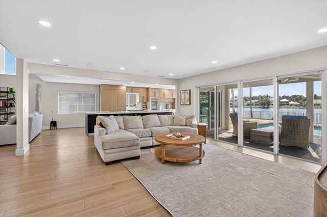 17421 Spring Tree Lane, Boca Raton, FL 33487