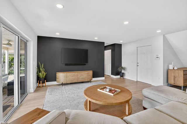 17421 Spring Tree Lane, Boca Raton, FL 33487