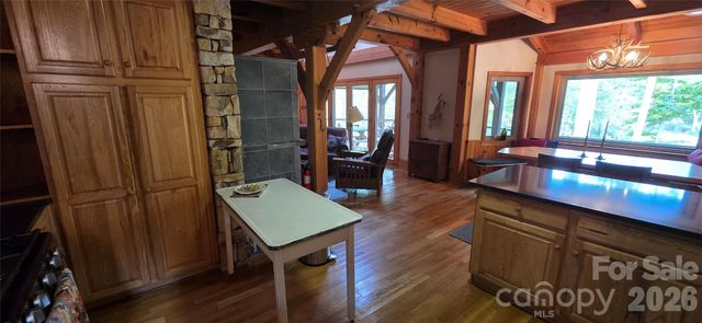 165 Winding Trail, Burnsville, NC 28714