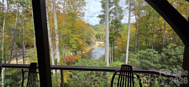 165 Winding Trail, Burnsville, NC 28714