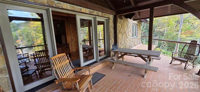 165 Winding Trail, Burnsville, NC 28714