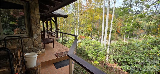 165 Winding Trail, Burnsville, NC 28714