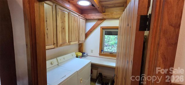 165 Winding Trail, Burnsville, NC 28714