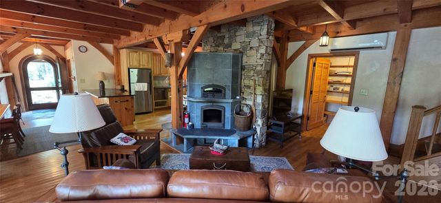 165 Winding Trail, Burnsville, NC 28714