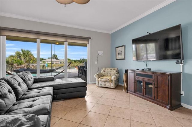 1804 Cayon CT, Cape Coral, FL 33991