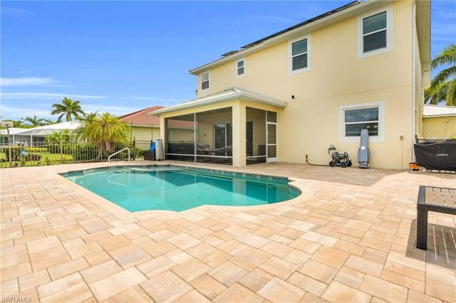 1804 Cayon CT, Cape Coral, FL 33991