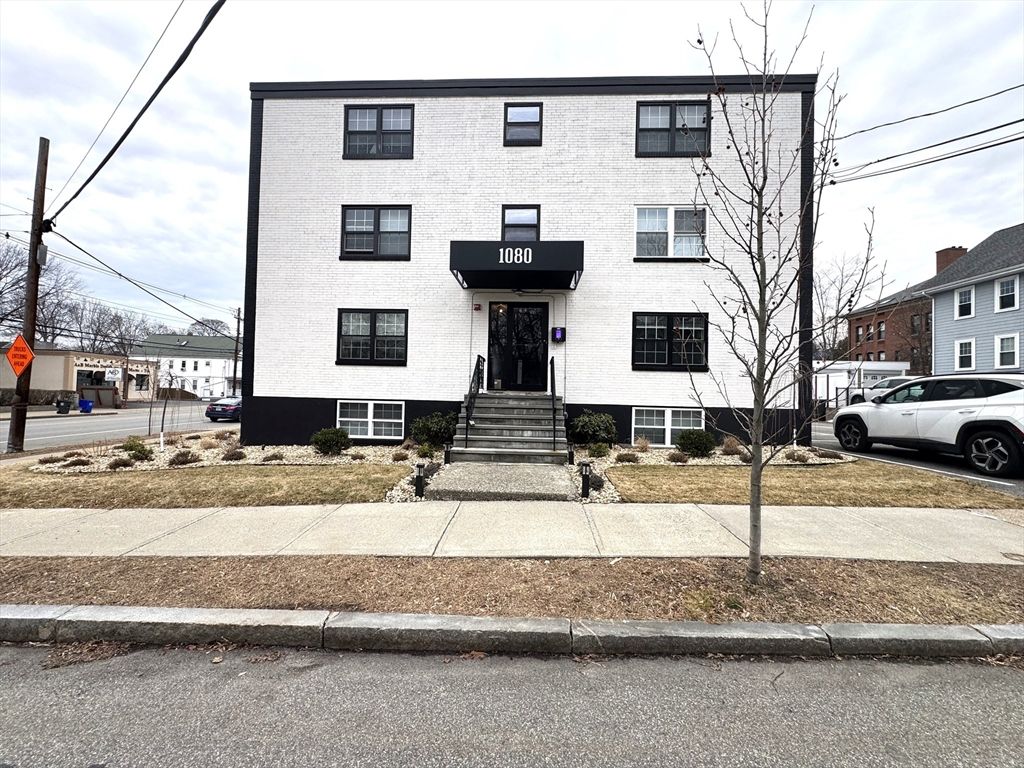 1080 Mass Ave 16, Arlington, MA 02476