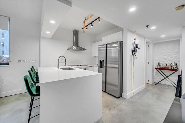 540 Brickell Key Dr 409, Miami, FL 33131