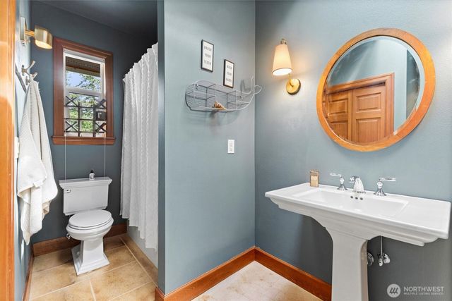 1745 Academy Road, Bellingham, WA 98226
