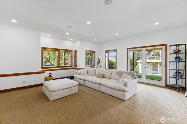 1745 Academy Road, Bellingham, WA 98226