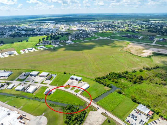 682 Corporate Drive, Houma, LA 70360