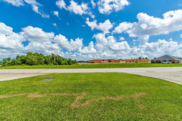 682 Corporate Drive, Houma, LA 70360