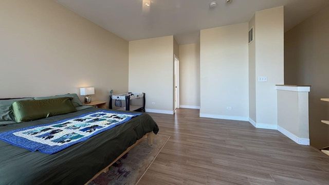 2917 N Claremont Avenue, Chicago, IL 60618