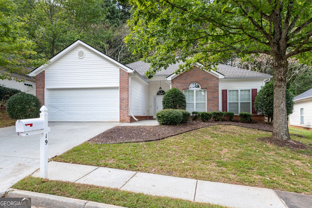 19 Harpers Farm Drive, Newnan, GA 30263