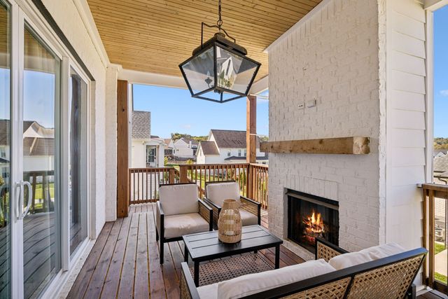 2211 Brakeman Ln, Thompsons Station, TN 37179